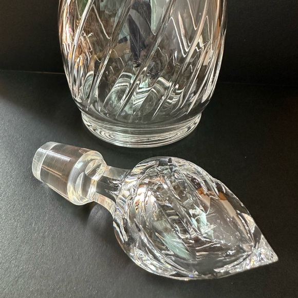 Decanter by Stuart England Signed Crystal ‘Lyric’ Swirl and Leaf Pattern 11”H - Picture 8 of 11